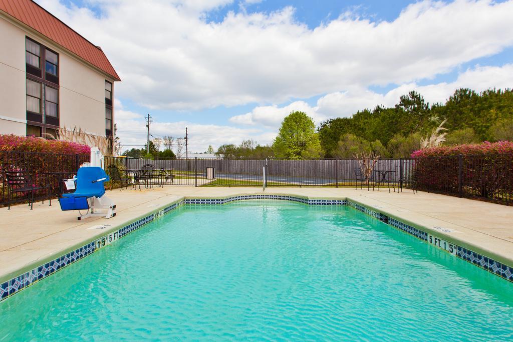 Quality Inn Valley - West Point Экстерьер фото
