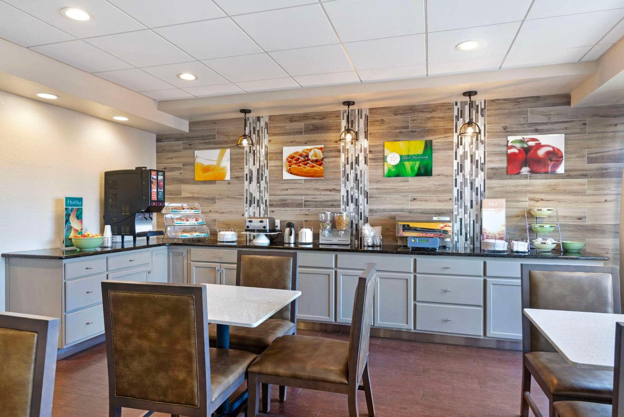 Quality Inn Valley - West Point Экстерьер фото