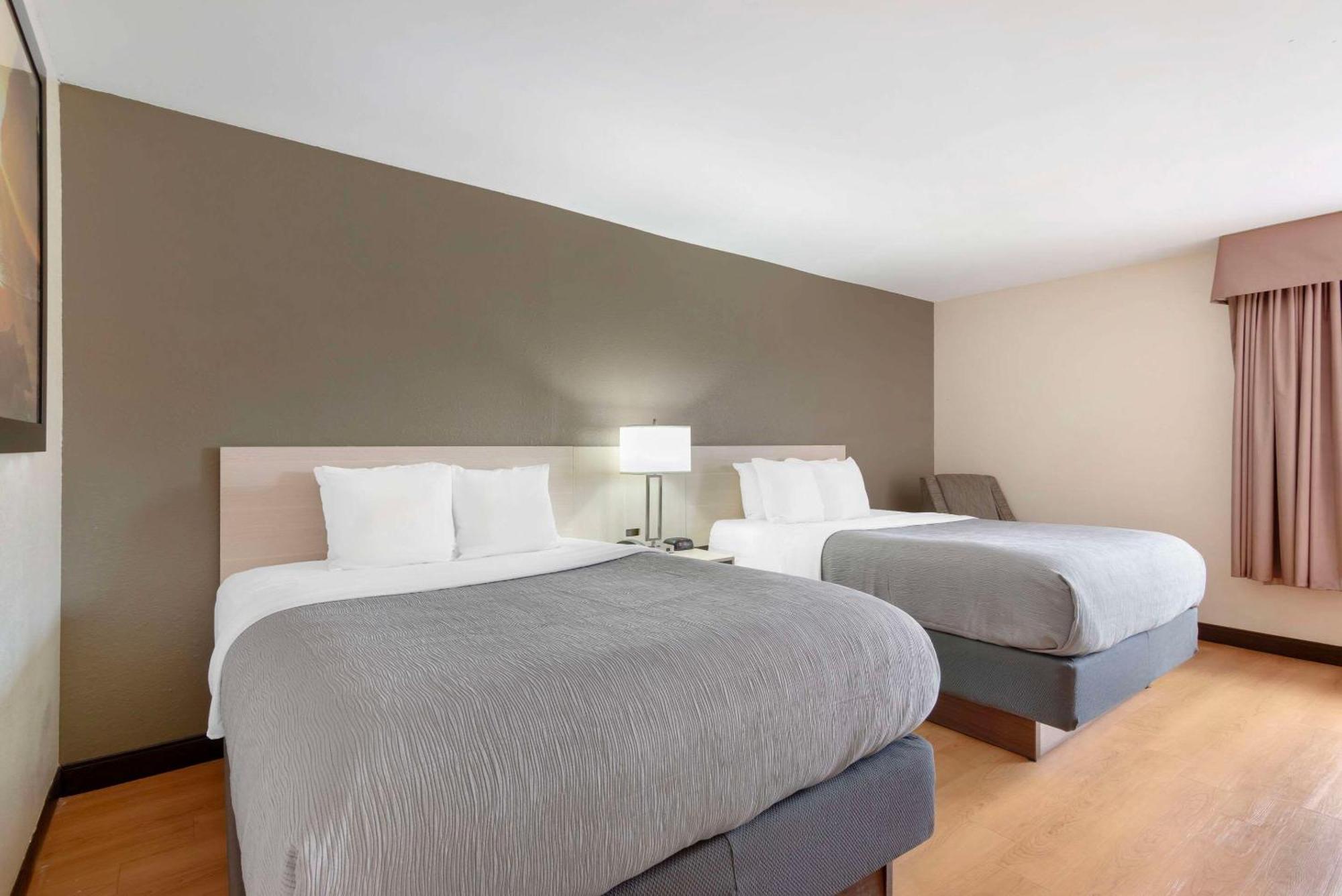 Quality Inn Valley - West Point Экстерьер фото
