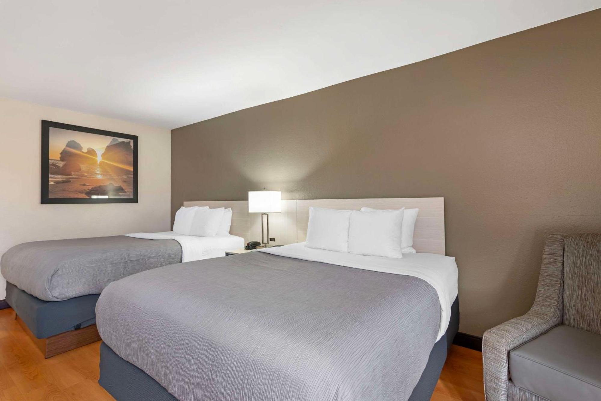 Quality Inn Valley - West Point Экстерьер фото