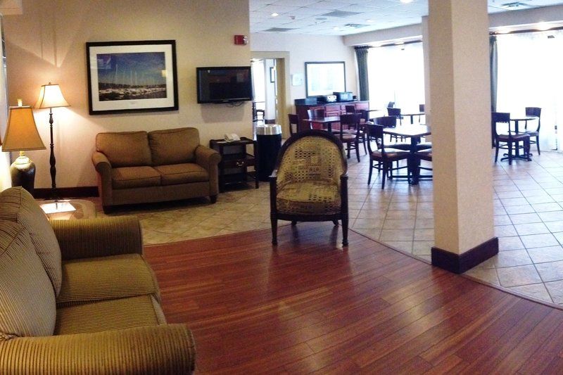 Quality Inn Valley - West Point Экстерьер фото