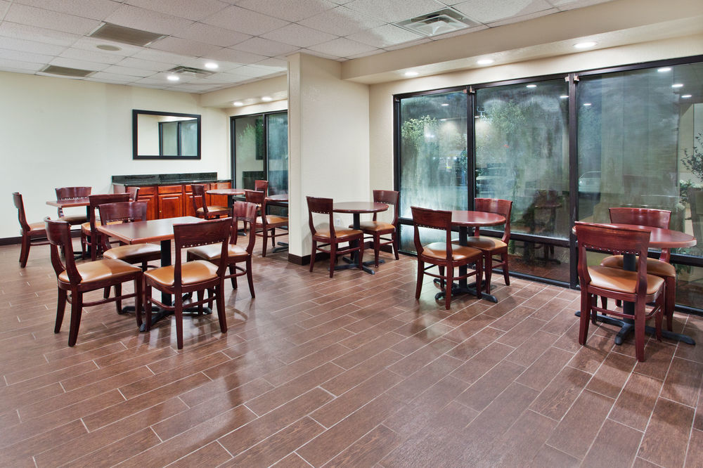 Quality Inn Valley - West Point Экстерьер фото